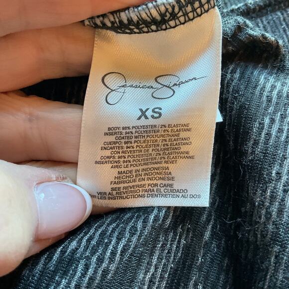 Jessica Simpson Animal Print Halter Dress W/Leather Inserts & Trim XS - Picture 4 of 6